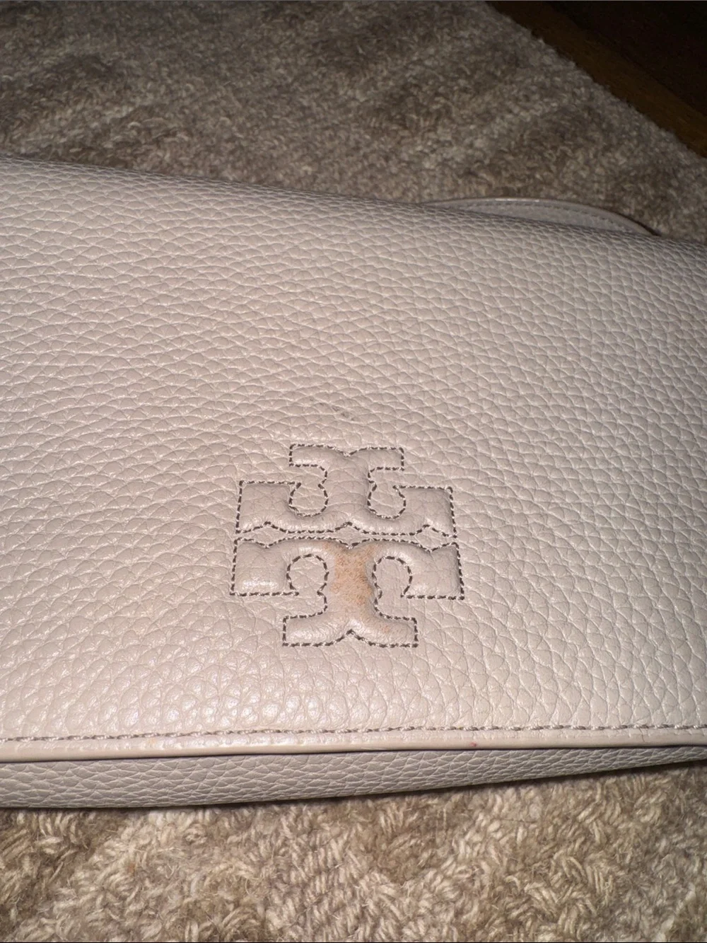 Tory Burch compact pebbled